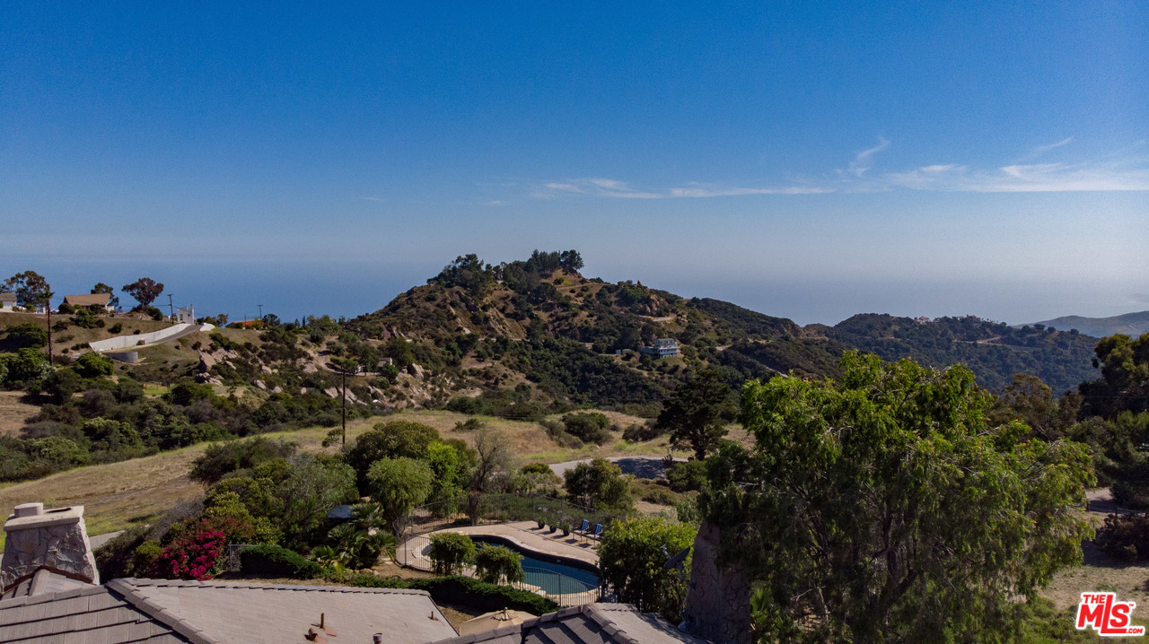 210 Lorine Lane Malibu, CA 90265 - Photo 47 of 48 a view of a city