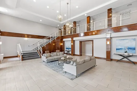 $699,000 | 10 Byron Place, Unit 804, Larchmont, NY 10538