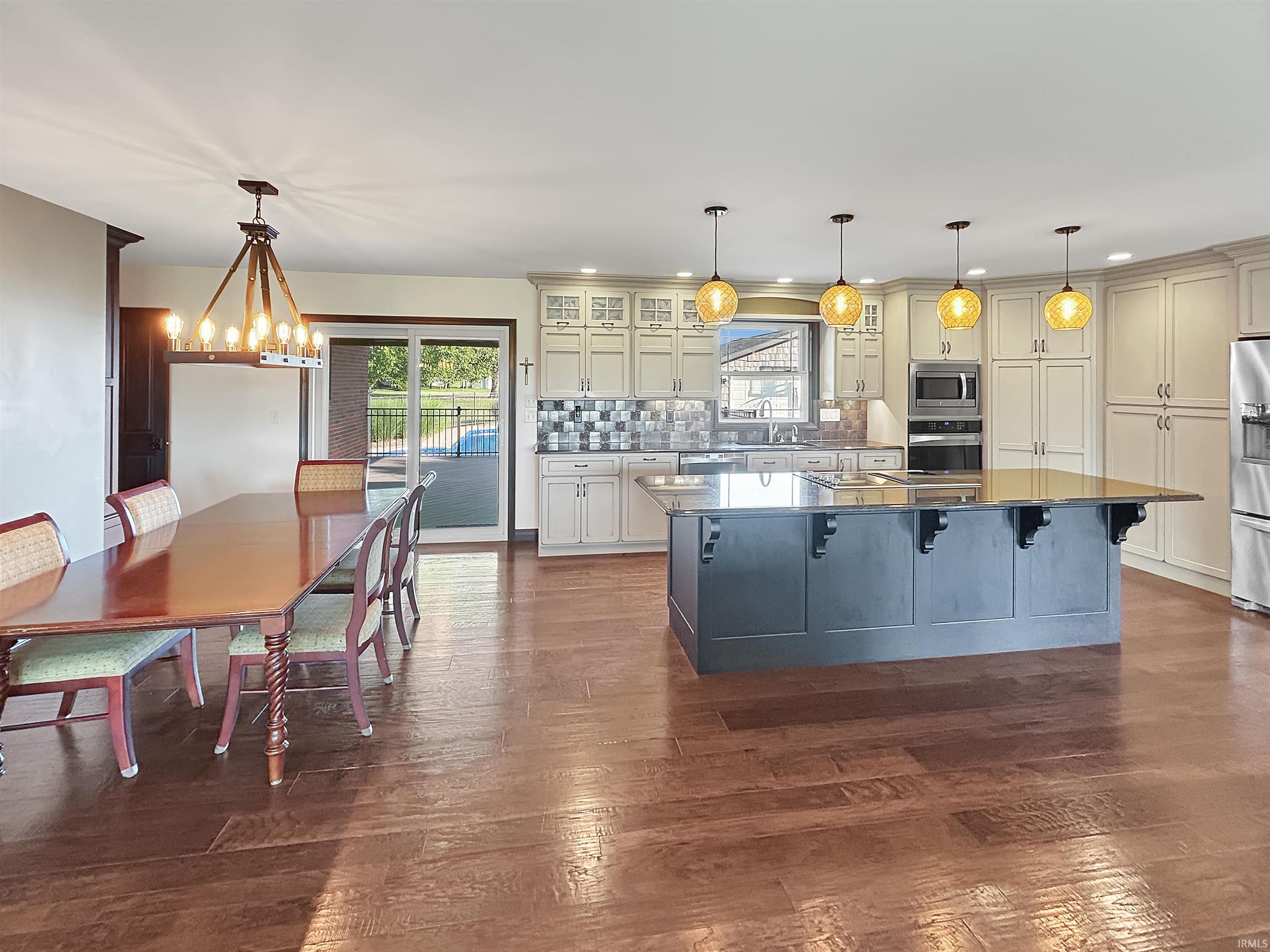 2028 North Shiloh Road Jasper, IN 47546 - Photo 4 of 26
