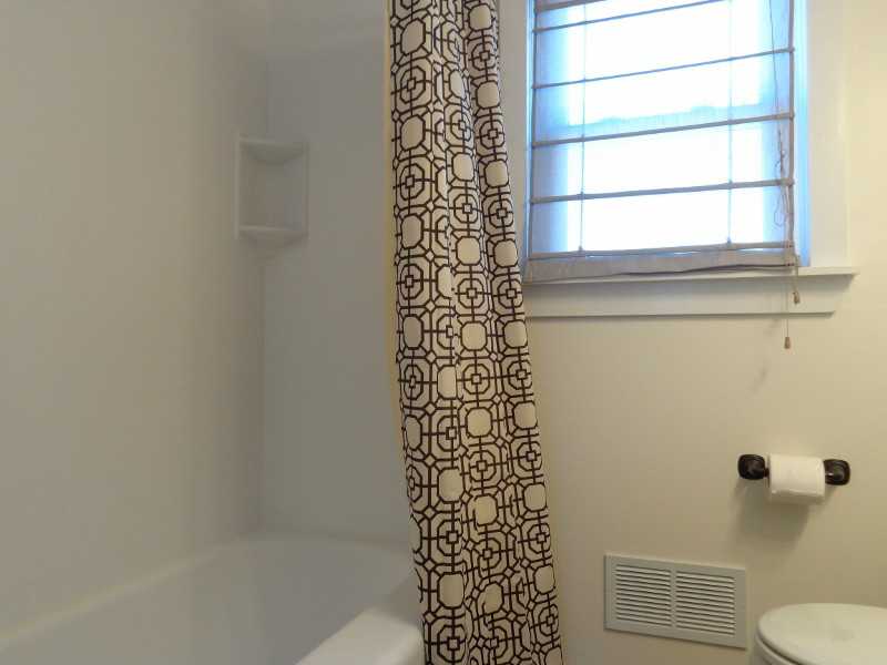8 Fillmore Street Pawtucket, RI 02860 - Photo 11 of 15 Bathroom.