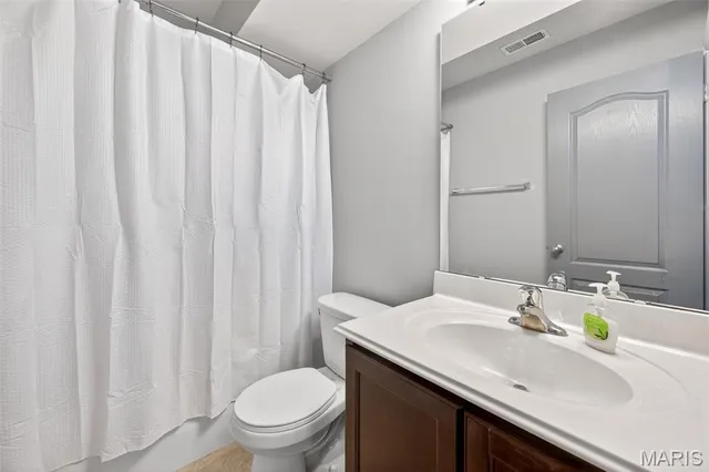 $260,000 | 127 Creekside Drive, Winfield, MO 63389