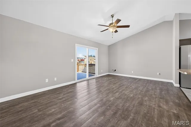 $260,000 | 127 Creekside Drive, Winfield, MO 63389