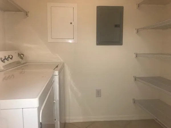 $2,100 | 6410 Emerald Dunes Drive, Unit 205, West Palm Beach, FL 33411