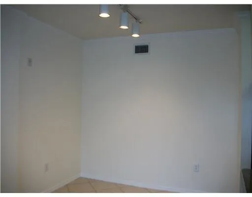 $2,100 | 6410 Emerald Dunes Drive, Unit 205, West Palm Beach, FL 33411