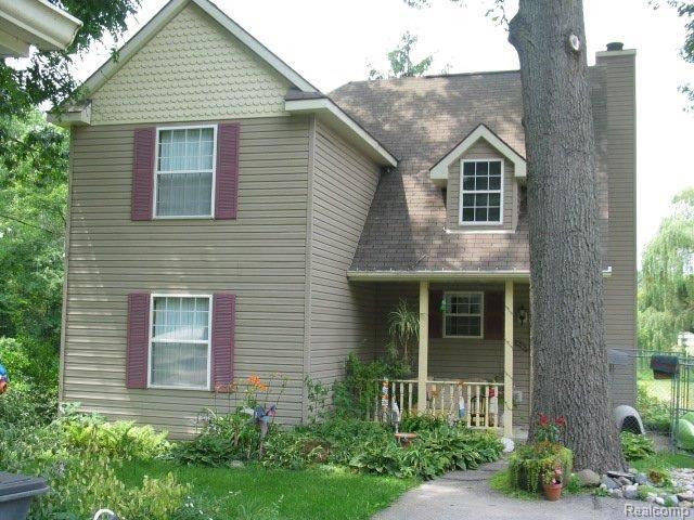 9210 River Valley Dr.