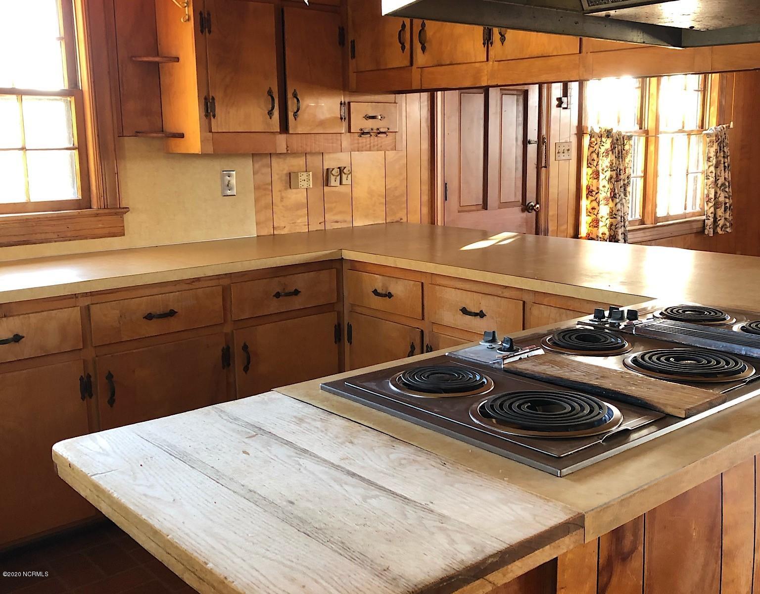 8042 Old Smithfield Road Bailey, NC 27807 - Photo 15 of 24 Kitchen