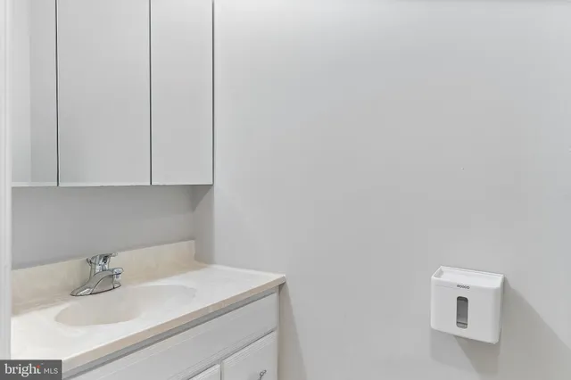 $2,999 | 9902 Longford Court, Vienna, VA 22181