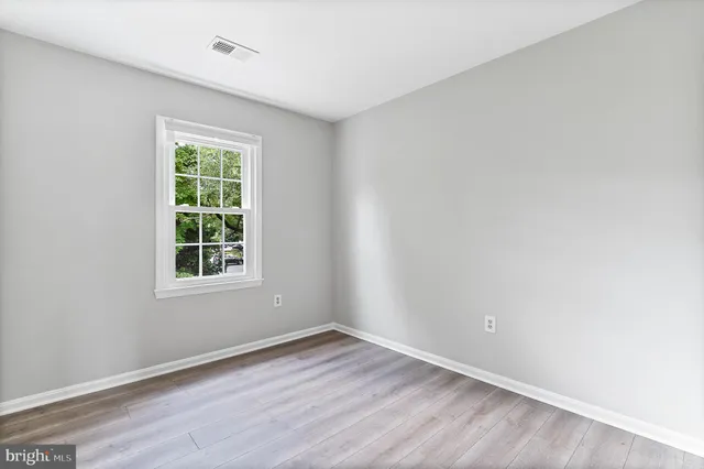 $2,999 | 9902 Longford Court, Vienna, VA 22181