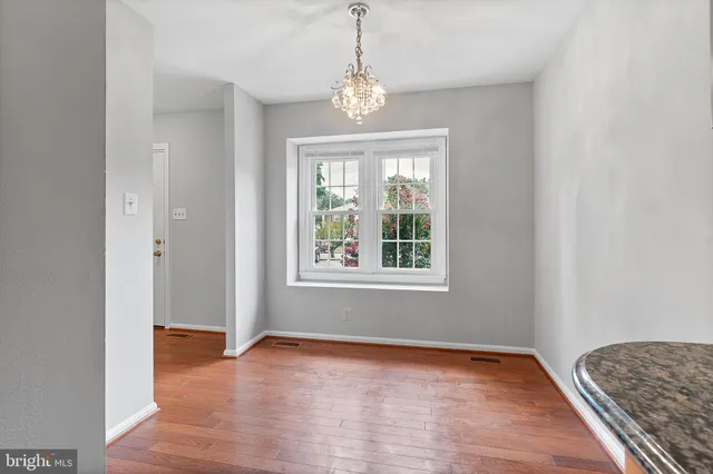 $2,999 | 9902 Longford Court, Vienna, VA 22181