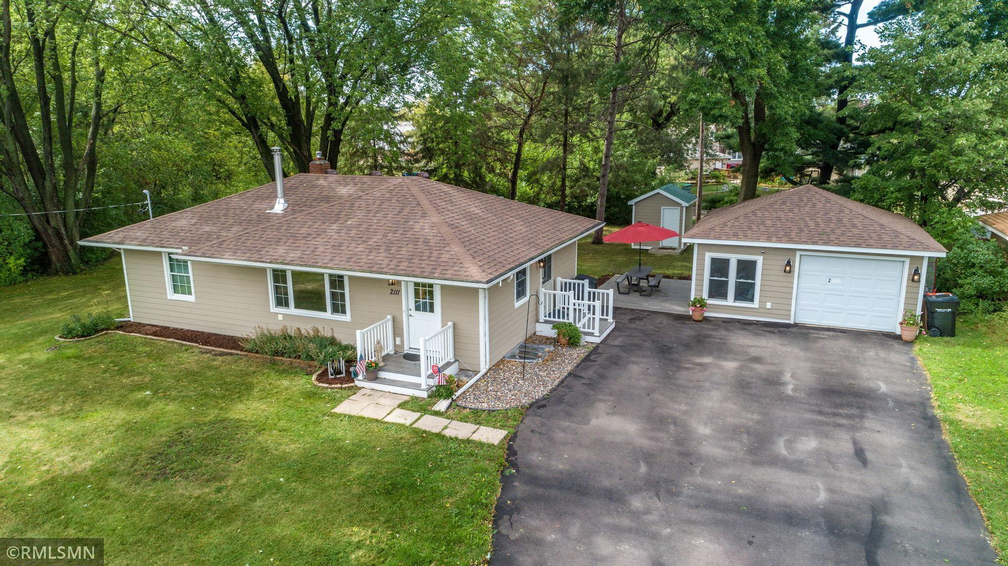 2111 Prosperity Road Maplewood, MN 55109 - Photo 2 of 30