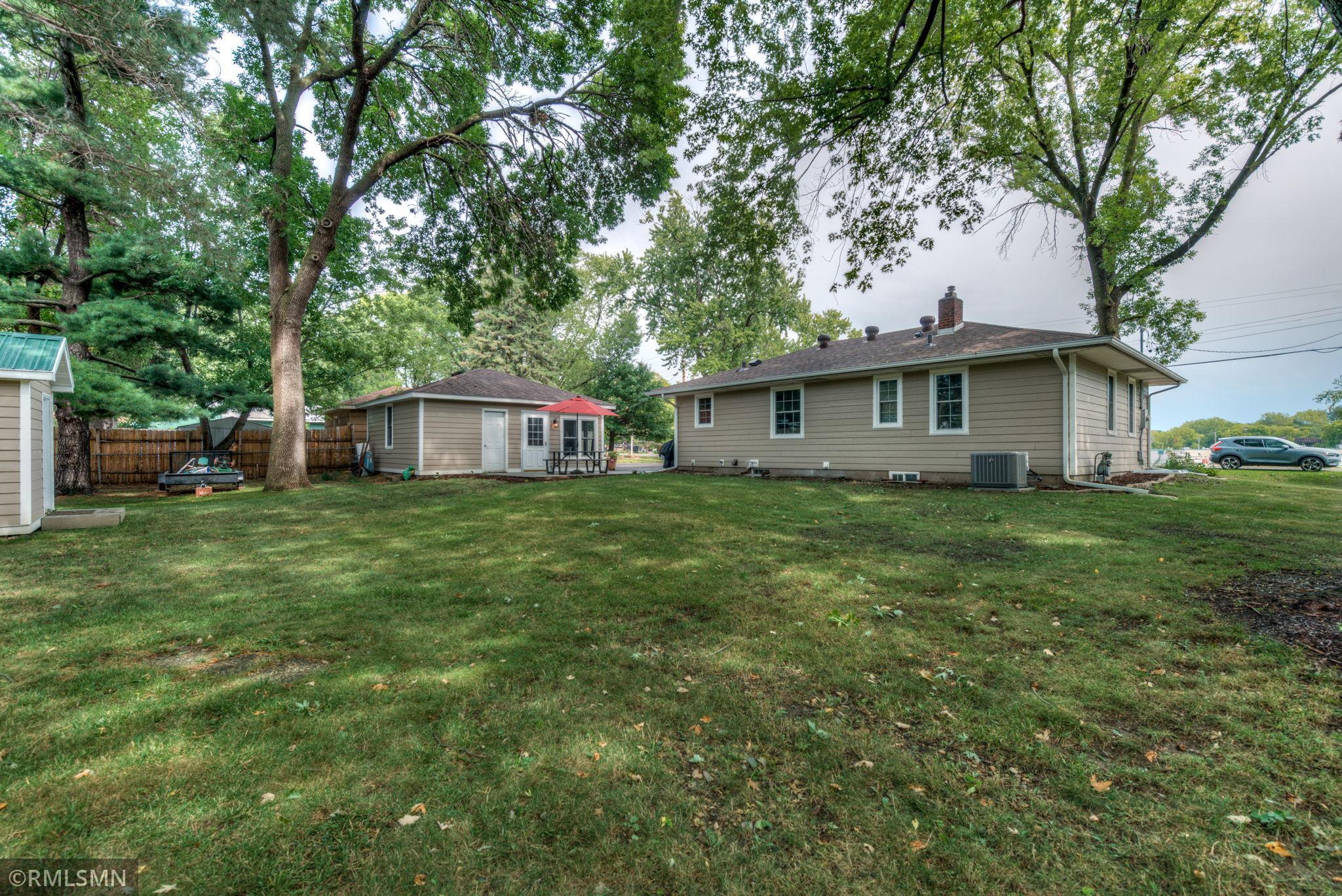 2111 Prosperity Road Maplewood, MN 55109 - Photo 26 of 30