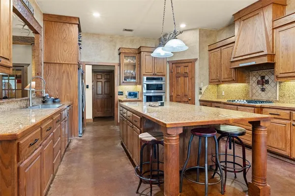 $620,000 | 1561 St Andrews Drive, Red Oak, TX 75154