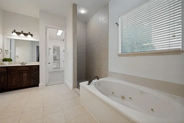 $2,800 | 8009 Texian Trail, McKinney, TX 75070