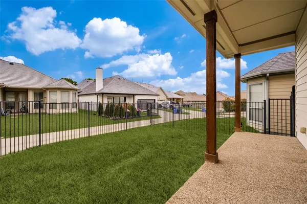 $2,800 | 8009 Texian Trail, McKinney, TX 75070