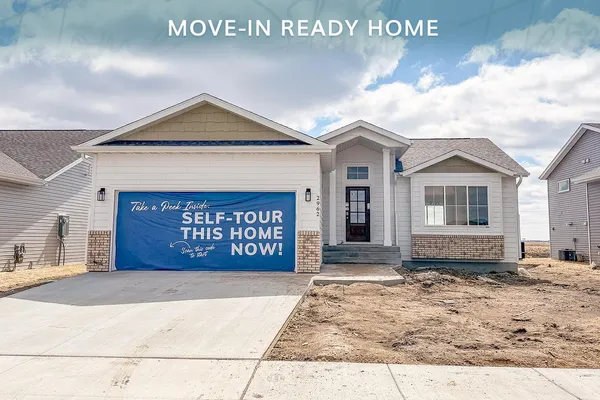 $438,494 | 2962 74th Avenue South, Fargo, ND 58104