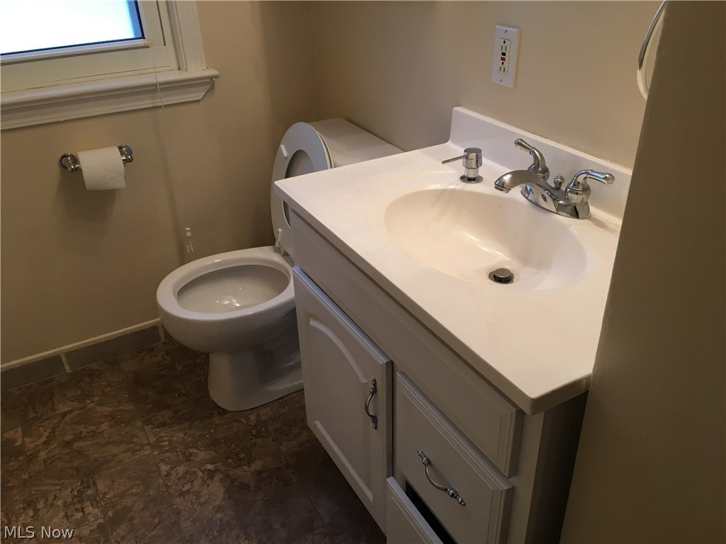392 Clarmont Road Willowick, OH 44095 - Photo 17 of 22
