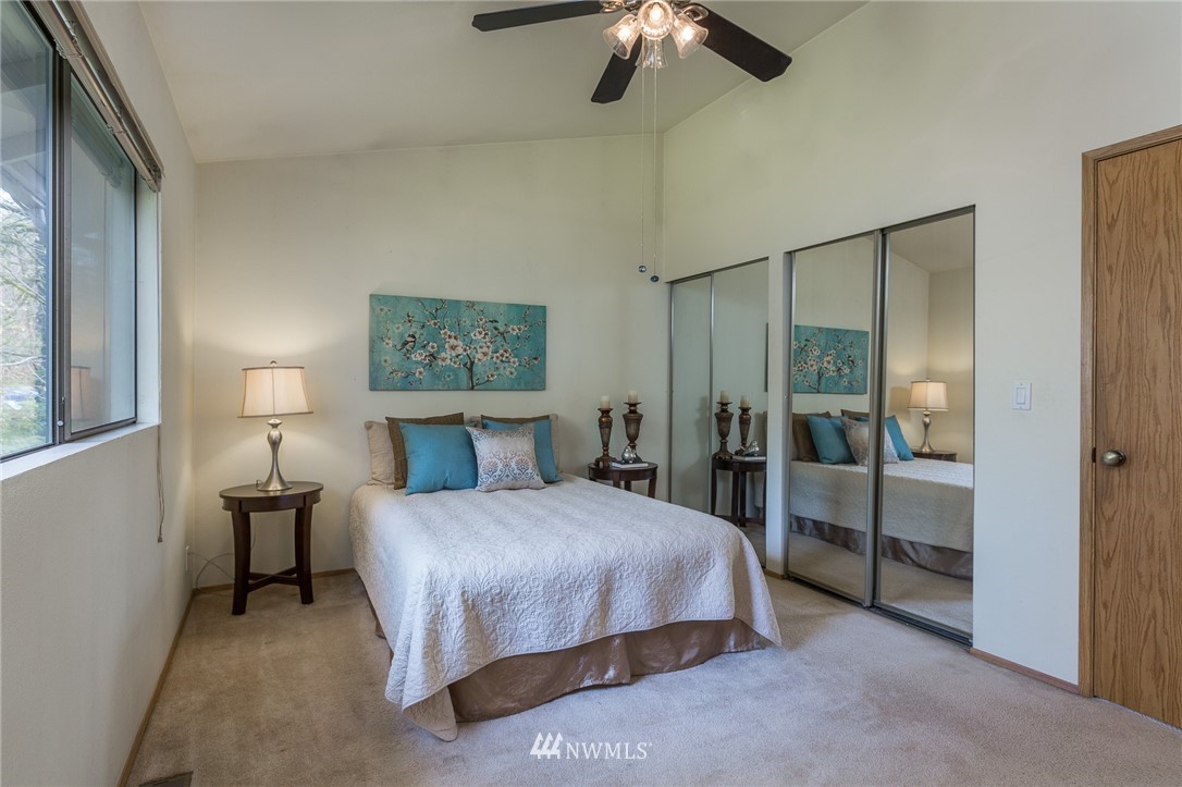 19613 138th Avenue Southeast Renton, WA 98058 - Photo 14 of 22