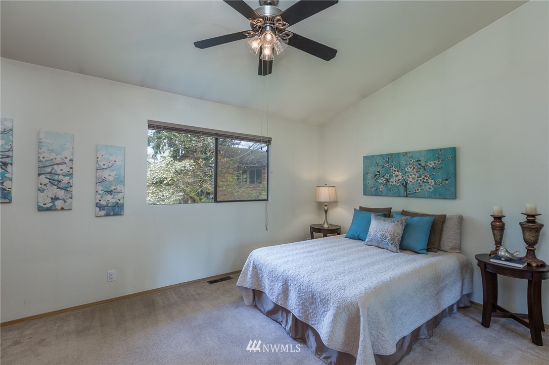 19613 138th Avenue Southeast Renton, WA 98058 - Photo 15 of 22