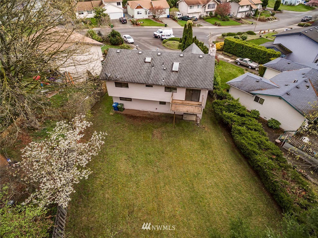 19613 138th Avenue Southeast Renton, WA 98058 - Photo 4 of 22