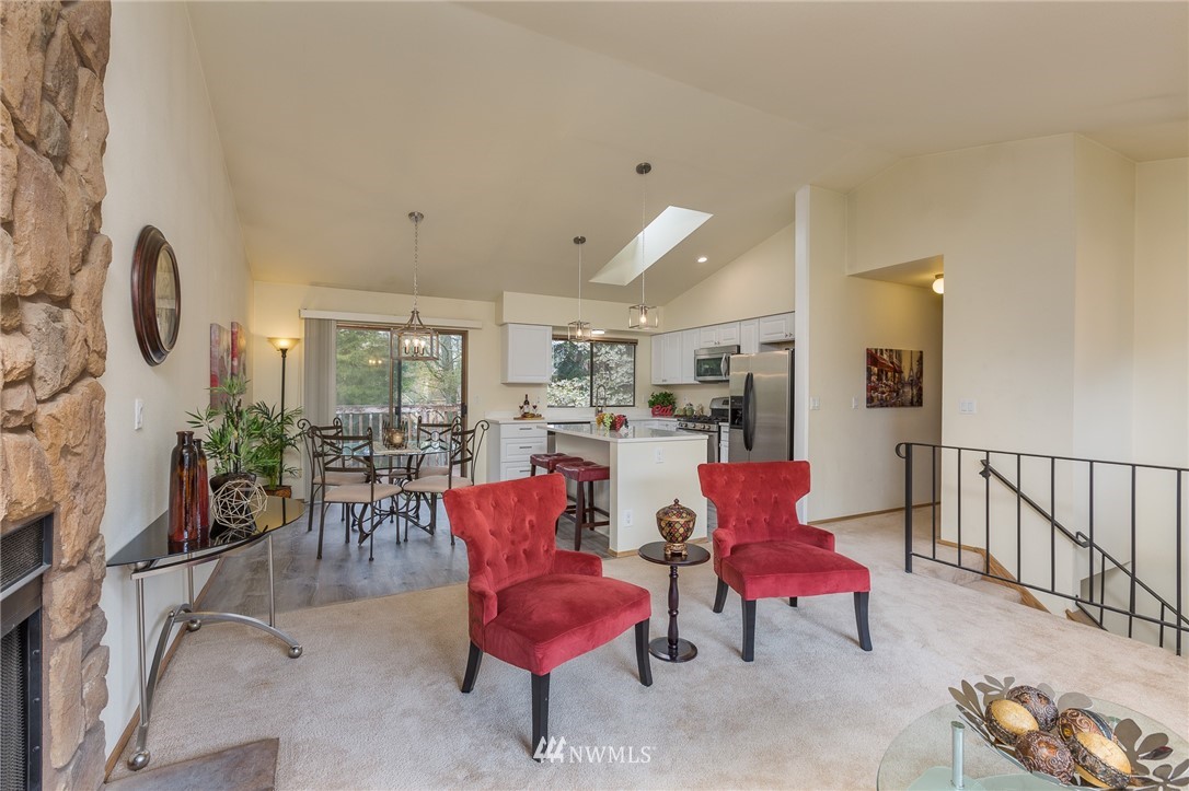 19613 138th Avenue Southeast Renton, WA 98058 - Photo 10 of 22