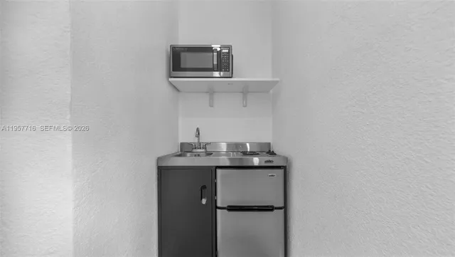 $1,500 | King Court, Miami, FL 33173