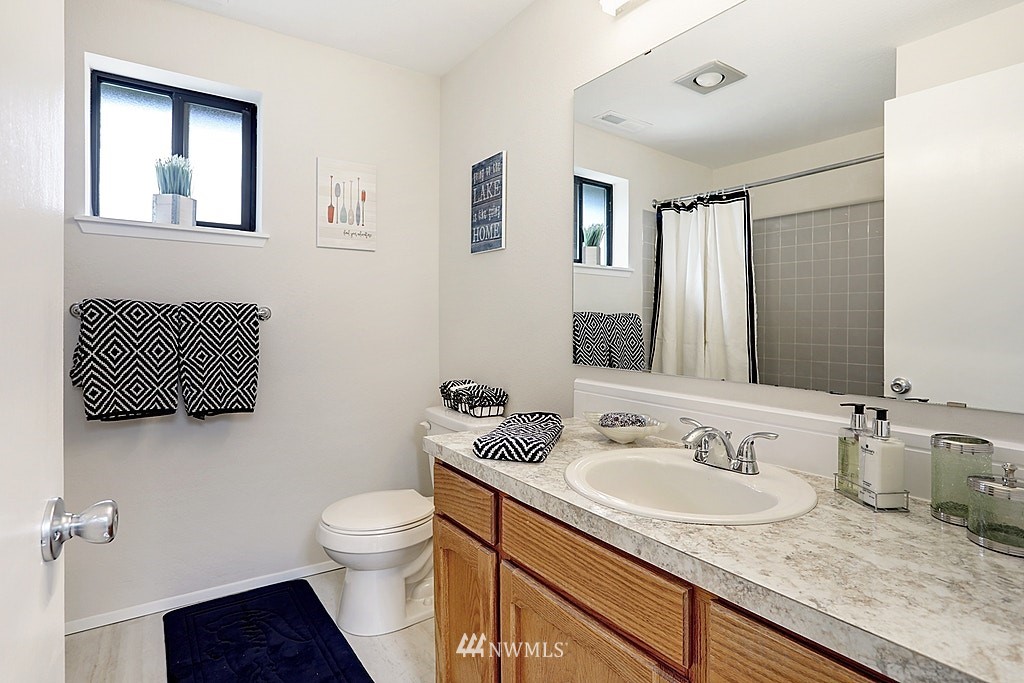 17323 18th Avenue Southeast Bothell, WA 98012 - Photo 11 of 16