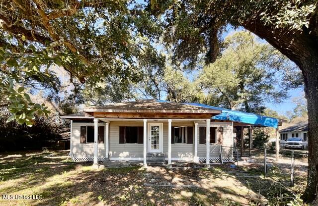542 Perry Place Gulfport, MS 39507 - Photo 1 of 8 IMG_3040