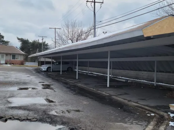 $900 | 22700 Stair Street, Unit 3, Clinton Township, MI 48036