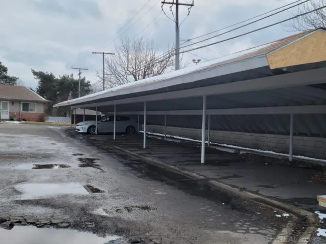 $900 | 22700 Stair Street, Unit 3, Clinton Township, MI 48036