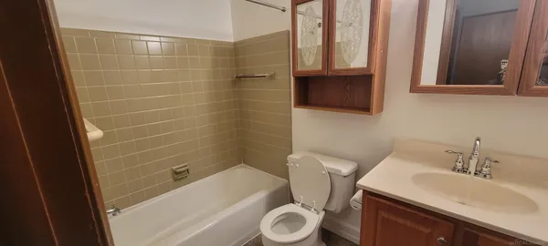 $900 | 22700 Stair Street, Unit 3, Clinton Township, MI 48036