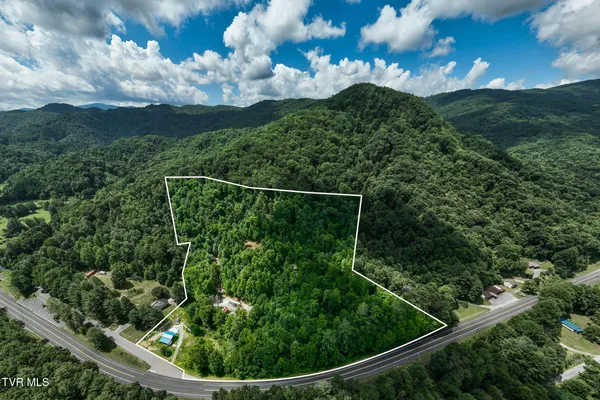 $375,000 | 104 Crabtree Road, Unit 4, Roan Mountain, TN 37687
