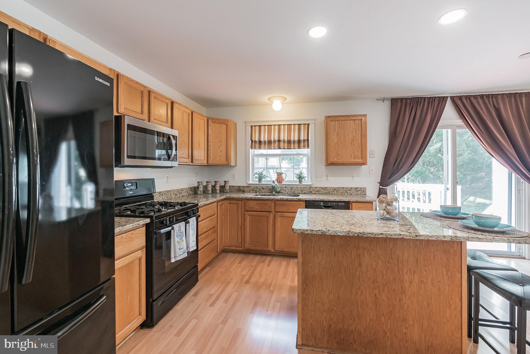 11608 Scarlet Leaf Circle Germantown, MD 20876 - Photo 5 of 31