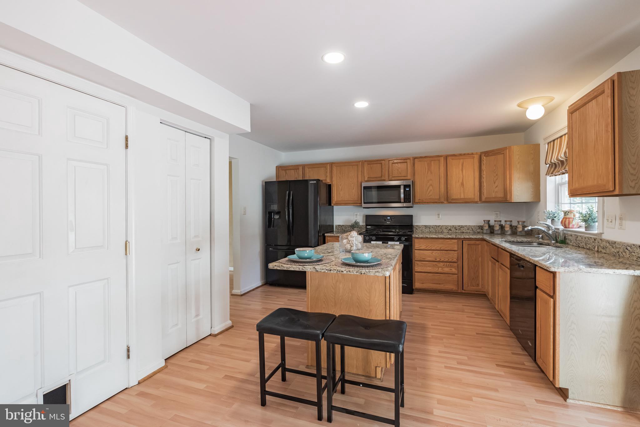 11608 Scarlet Leaf Circle Germantown, MD 20876 - Photo 7 of 31