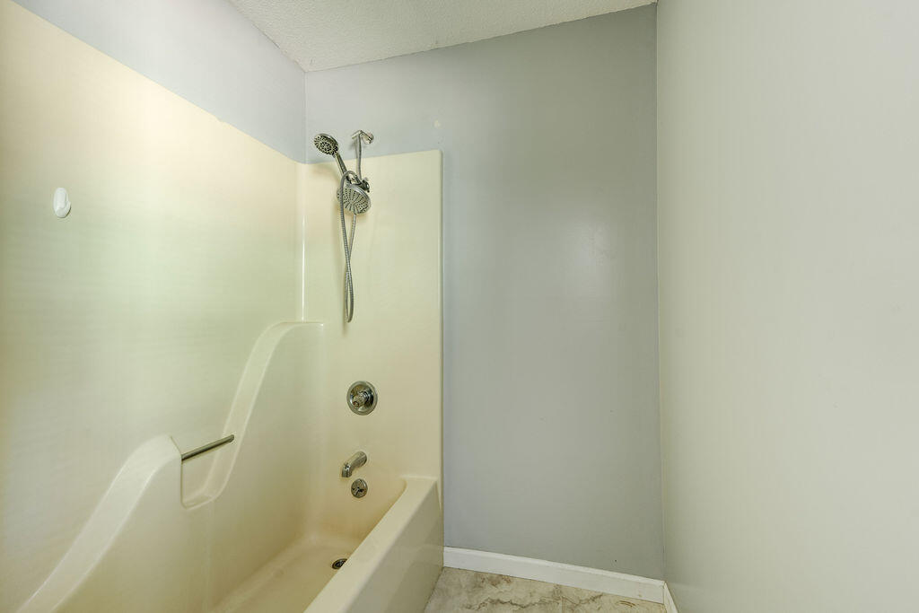 925 Magnolia Street Rossville, GA 30741 - Photo 11 of 26 925Magnolia-21