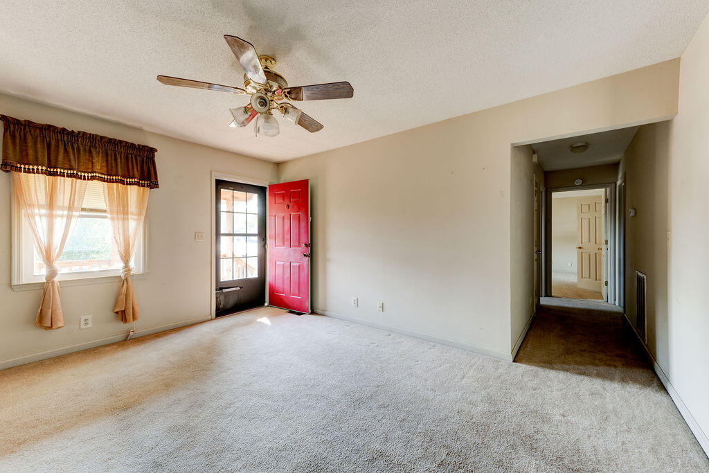 925 Magnolia Street Rossville, GA 30741 - Photo 4 of 26 925Magnolia-15