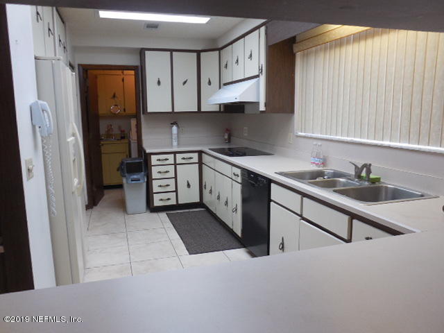 228 Round Lake Road Palatka, FL 32177 - Photo 7 of 22 DSCN4426