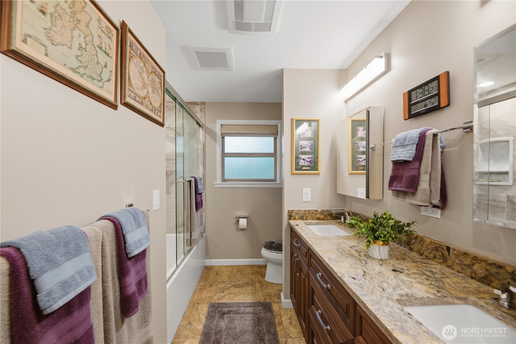 13201 Southeast 208th Street Kent, WA 98042 - Photo 15 of 31