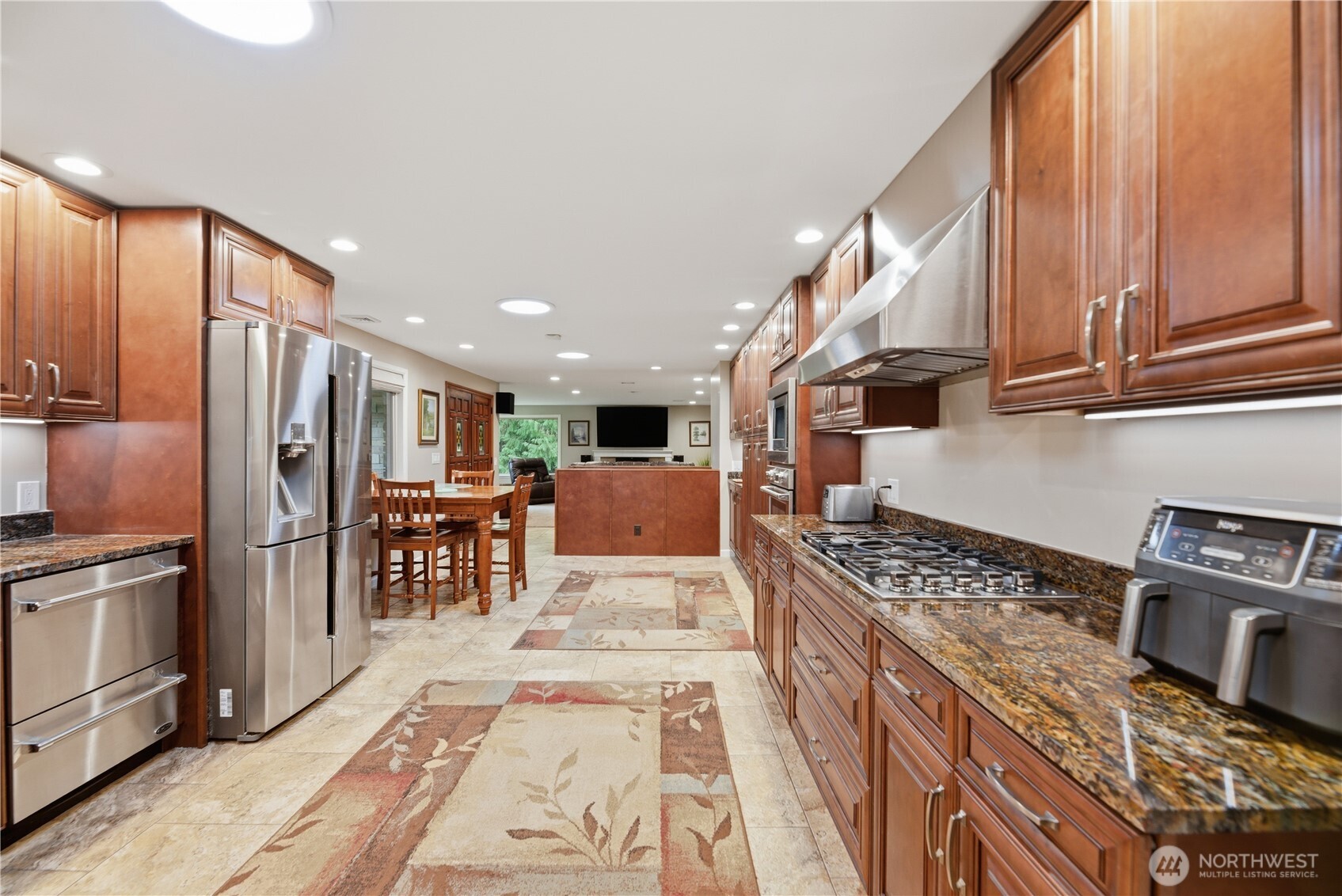 13201 Southeast 208th Street Kent, WA 98042 - Photo 7 of 31