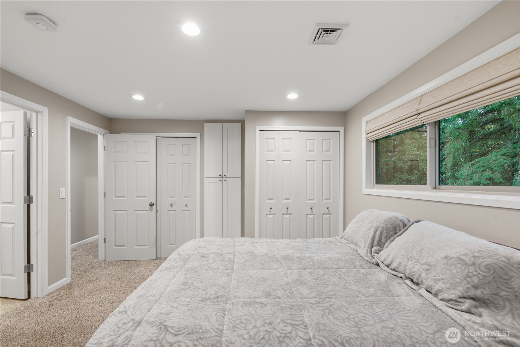 13201 Southeast 208th Street Kent, WA 98042 - Photo 10 of 31