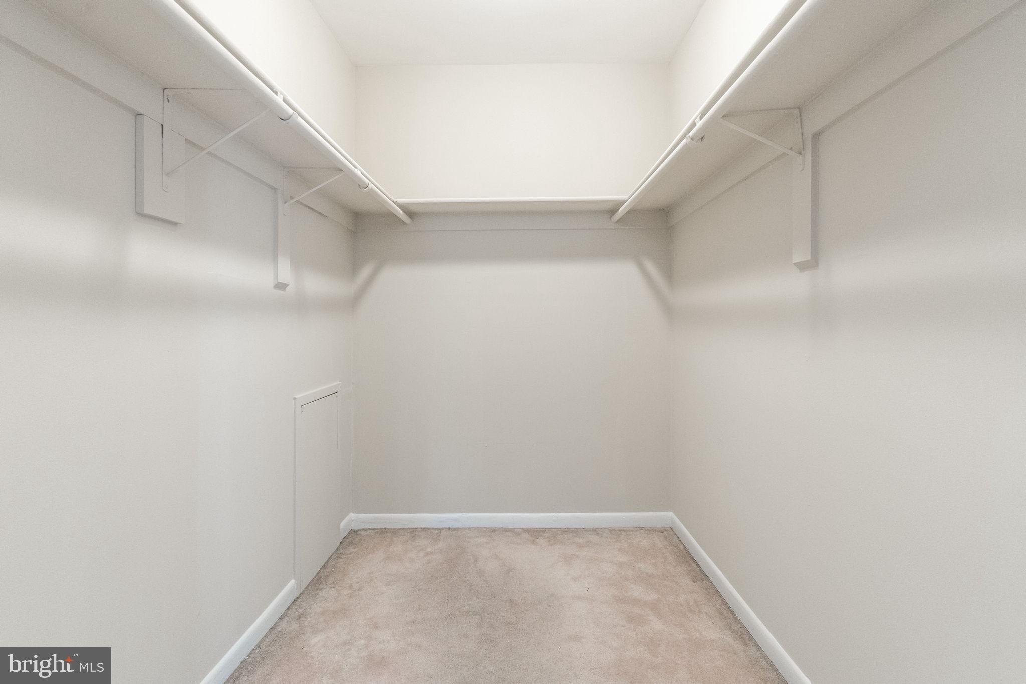 9653 White Acre Road, Unit B2 Columbia, MD 21045 - Photo 27 of 28 a view of a room