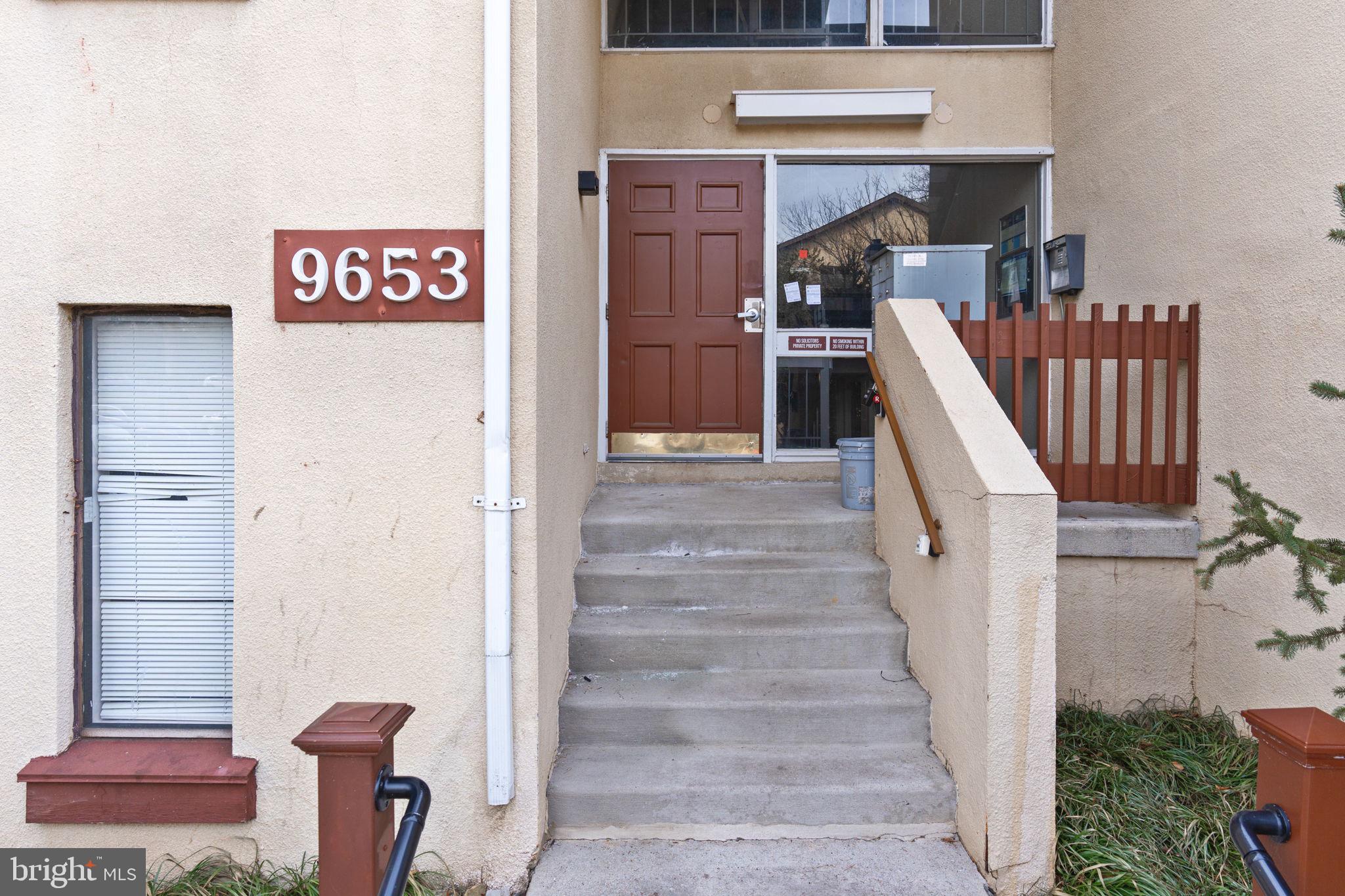 9653 White Acre Road, Unit B2 Columbia, MD 21045 - Photo 4 of 28 a view of entryway and hall
