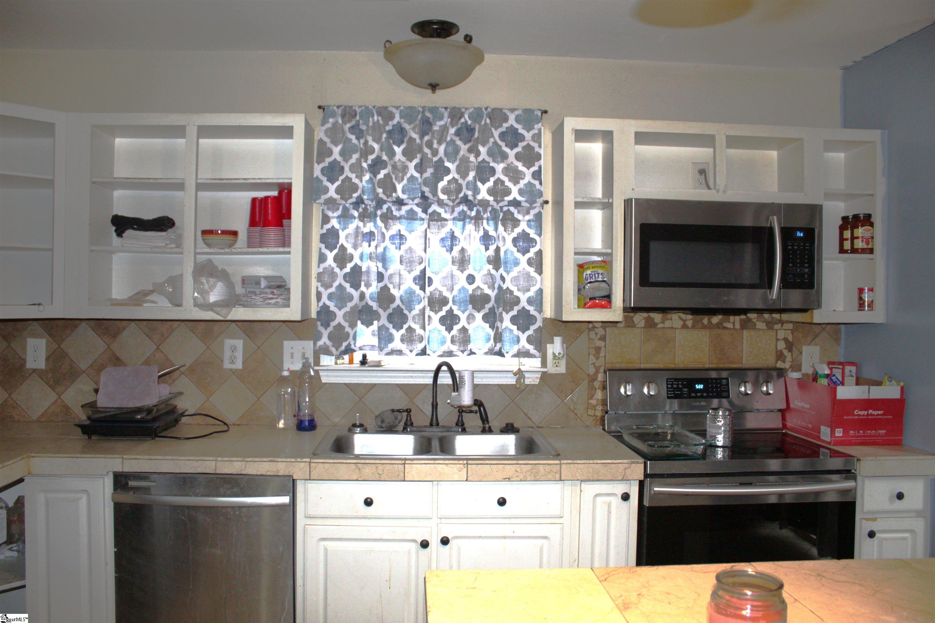 281 Rivers Edge Drive Easley, SC 29642 - Photo 3 of 26 Gallery Image 3