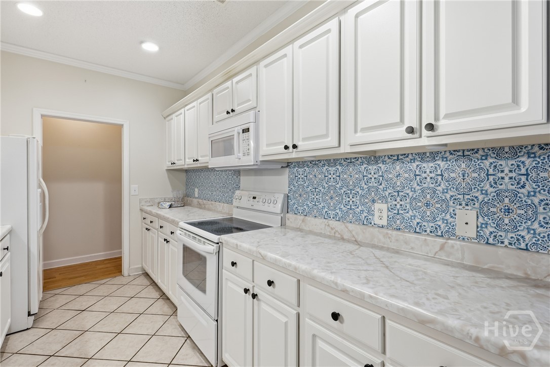 906 Tara Street Savannah, GA 31410 - Photo 12 of 35