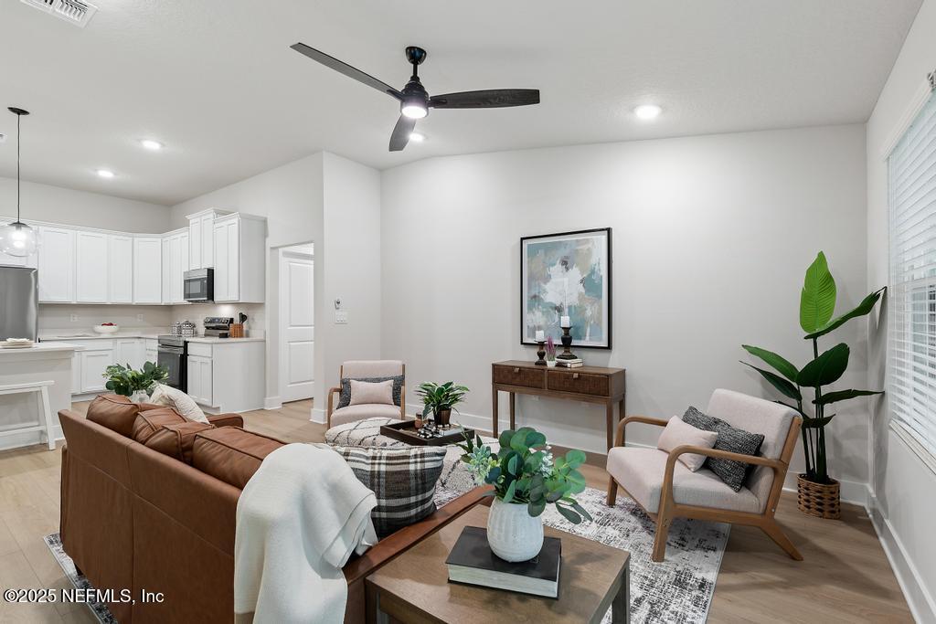 5124 Parete Road South Jacksonville, FL 32218 - Photo 25 of 42 a living room with furniture
