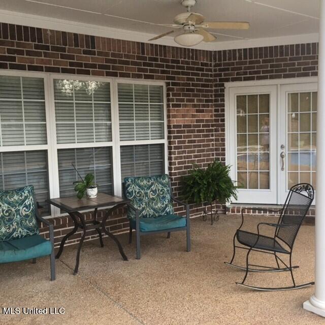 1460 Mcmaster Road Sarah, MS 38665 - Photo 16 of 40 covered Patio at Pool