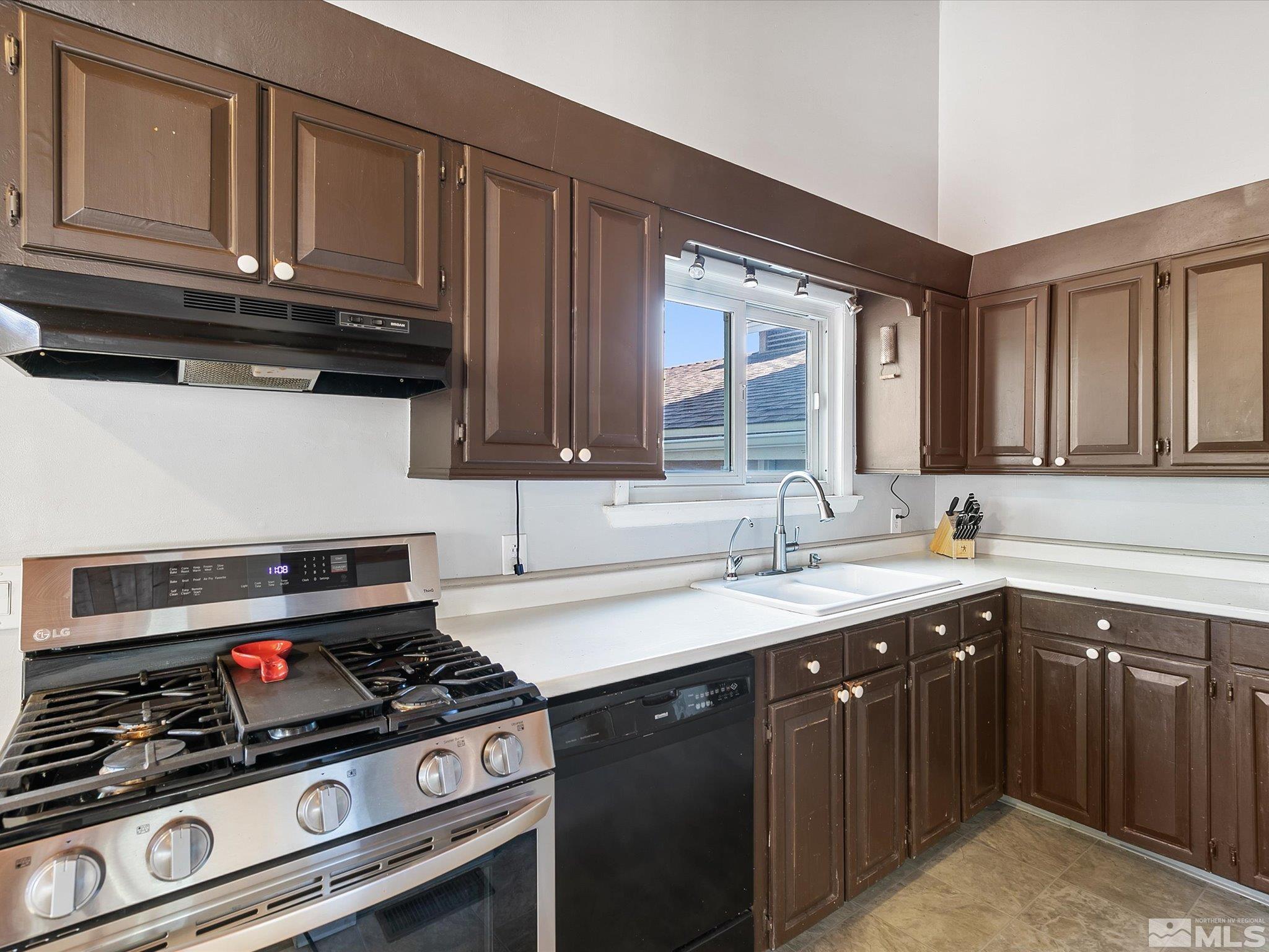 865 Woodchuck Road Fernley, NV 89408 - Photo 14 of 40 Photo 14