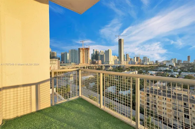 $425,000 | 10 Southwest South River Drive, Unit 1109, Miami, FL 33130