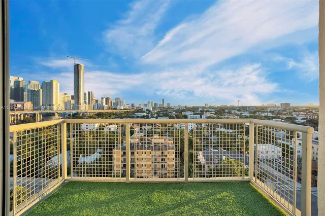 $425,000 | 10 Southwest South River Drive, Unit 1109, Miami, FL 33130