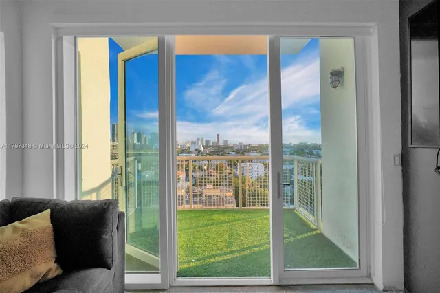 $425,000 | 10 Southwest South River Drive, Unit 1109, Miami, FL 33130