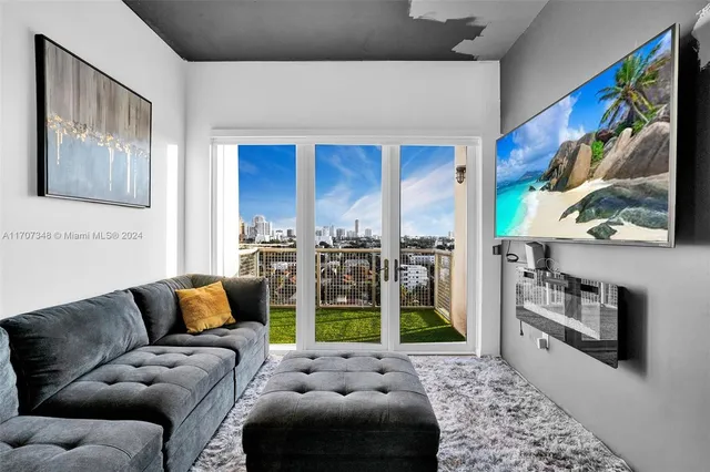 $425,000 | 10 Southwest South River Drive, Unit 1109, Miami, FL 33130